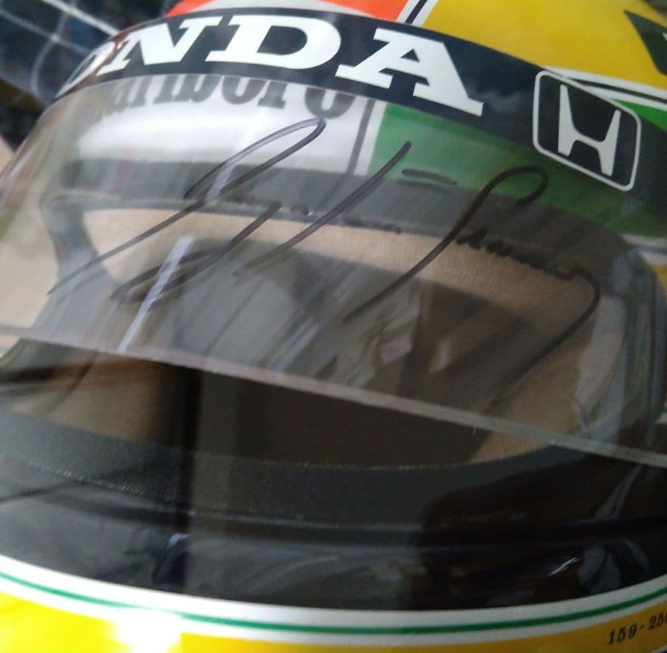 レア】限定250個 BELL アイルトン・セナ 直筆サイン ヘルメット - メルカリ