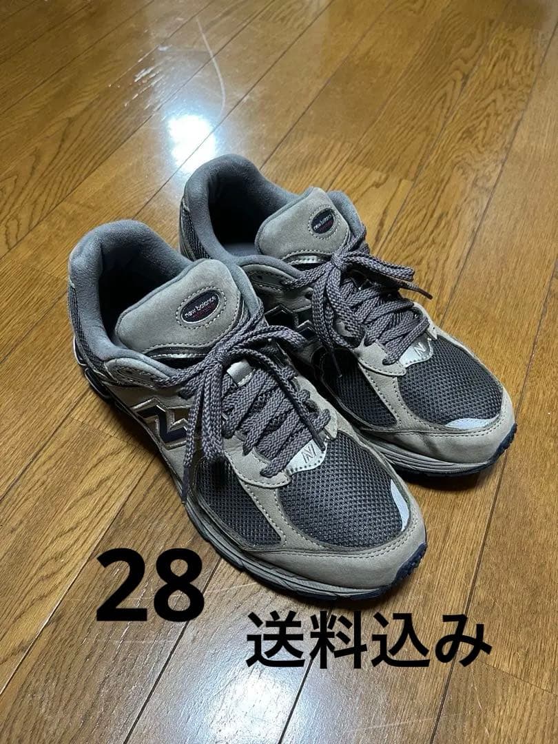 New Balance 2002RA グレー スニーカー