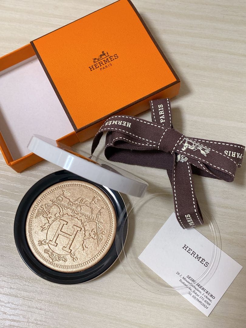 エルメス　フェイスパウダー　プードル　オルフェーブル　01 パーマプラス