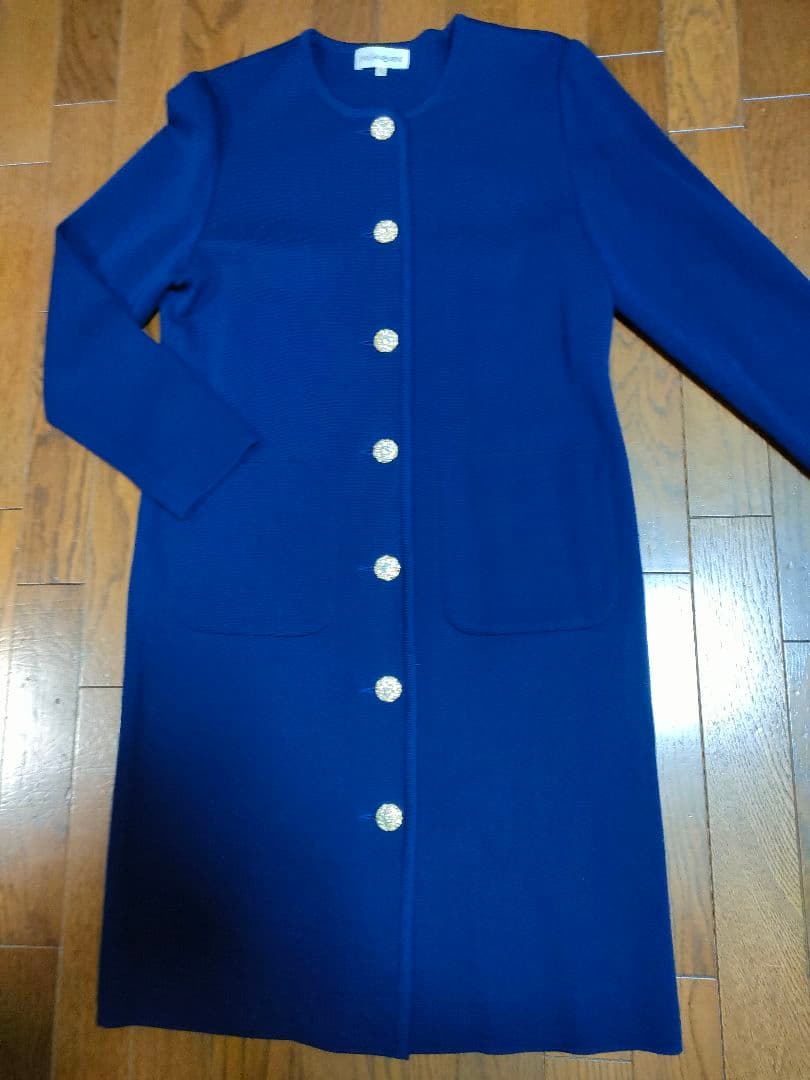 かおり（商品ID重要、同梱不可）　　　　　イヴサンローランニットコート