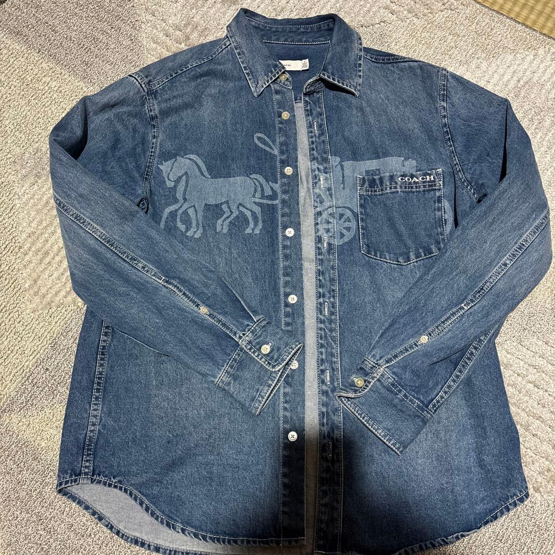 美品　COACH デニムシャツ Mサイズ 馬と馬車デザイン