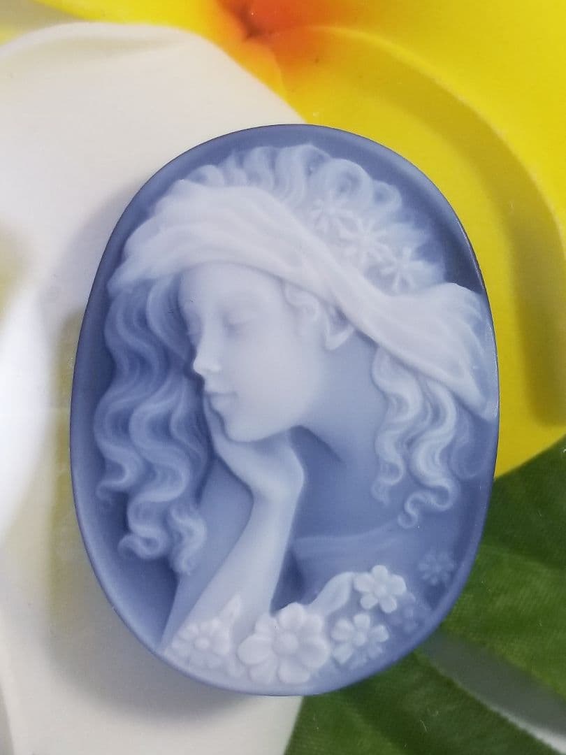 herb　KM-124 【ハンズ・ペーター・ミュラー】作青瑪瑙カメオルース 世界を魅了したMuller氏のストーンカメオ カメオ専門店 千年ジュエリー