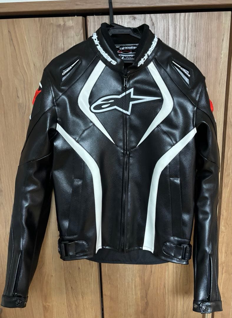alpinestars （アルパインスターズ）puレザージャケット アルパインスターズ「GP プラス V4 レザージャケット」【2023-2024秋冬