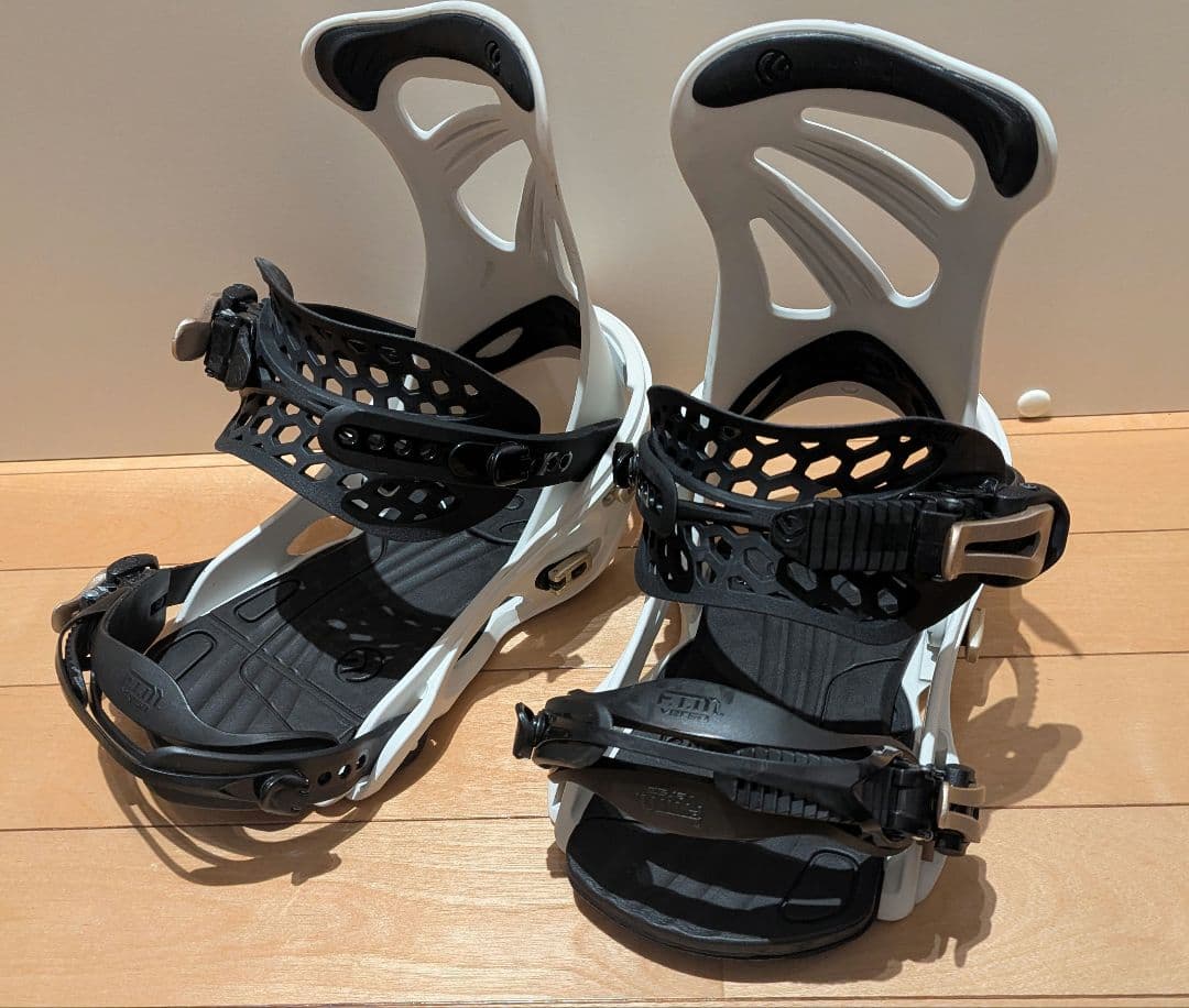 FLUX スノーボード ビンディング ホワイト/ブラック