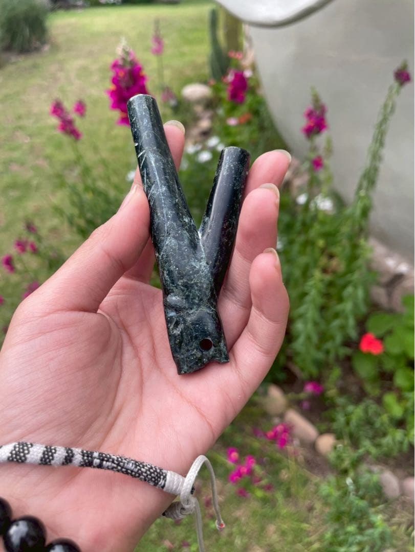 セラプタイトのピューマクリペネックレス