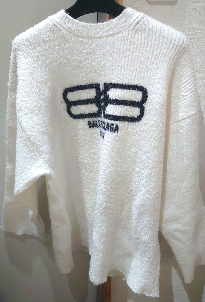 新品未使用】BALENCIAGA ニット セーター ロゴ フロントビックBB
