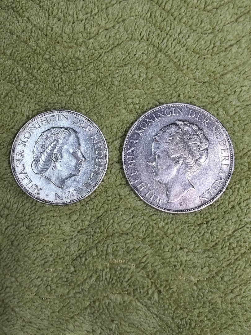 hab021 オランダ 旧貨幣 2.5ギルダー1938年,1966年 ２枚セット