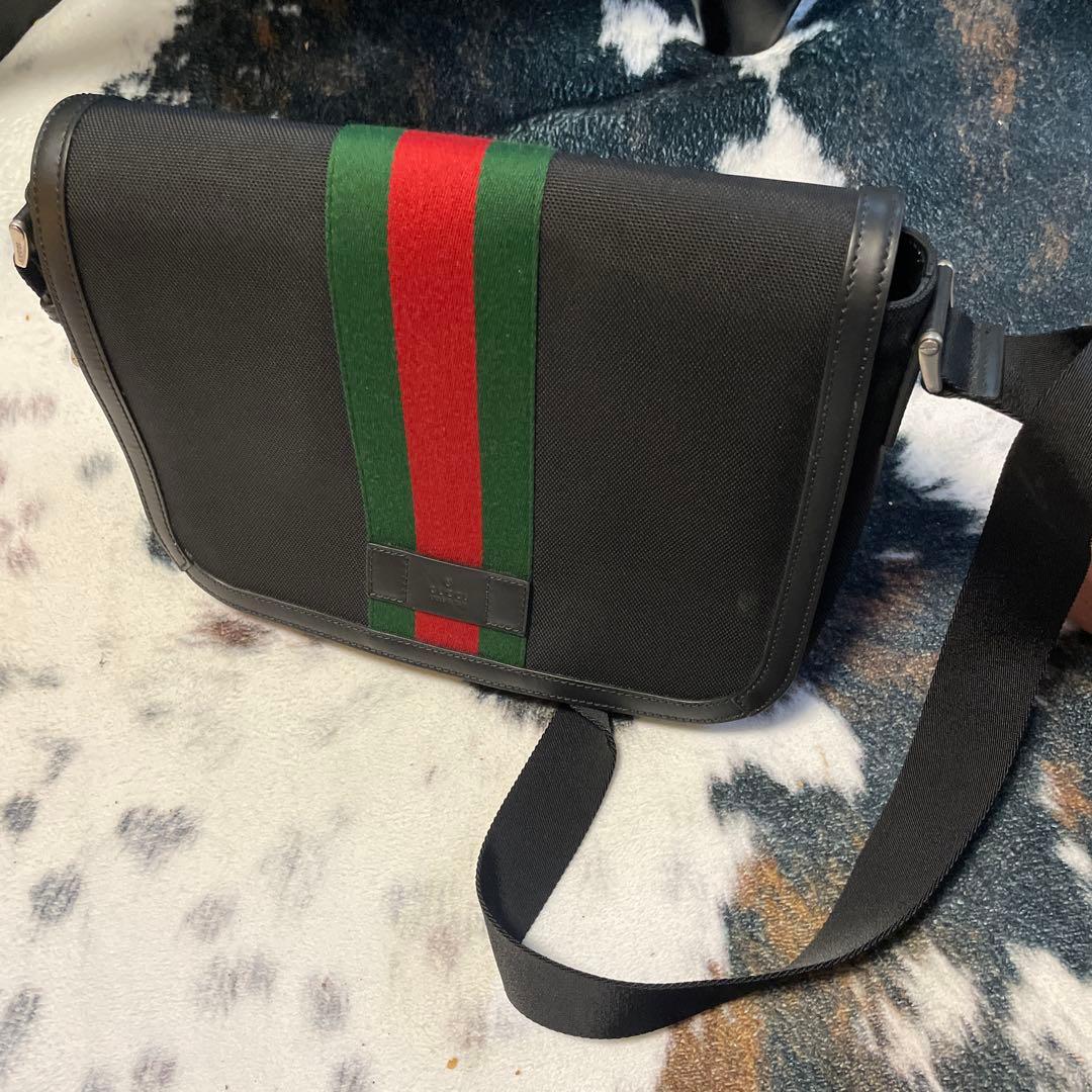 GUCCIグッチのカバン未使用に近い