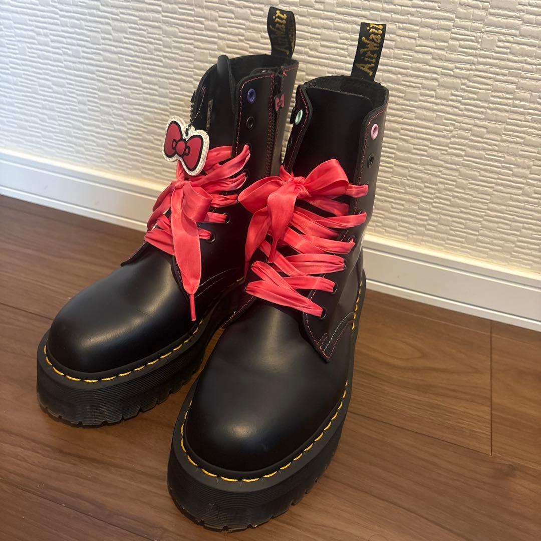 ドクターマーチン　サンリオ　UK6