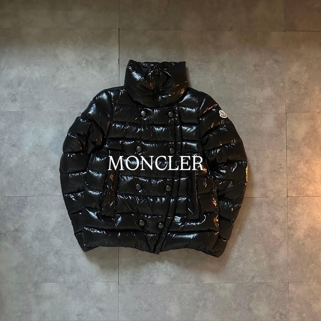 【大人気‼️】極美品MONCLER モンクレール　ダウン　黒　xs