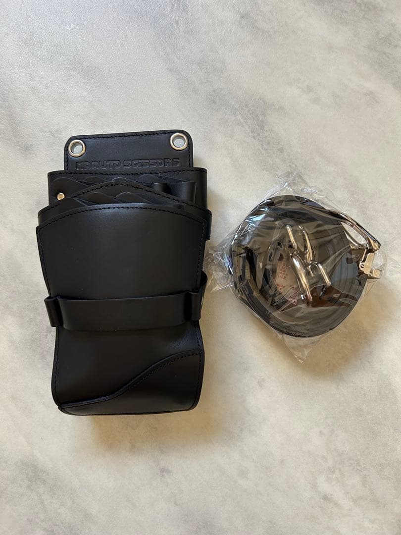 新品未使用　ナルトシザーケース　本革　ブラック　7丁収納可