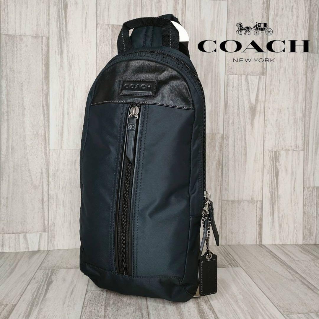 50 COACH コーチ　ボディーバッグ