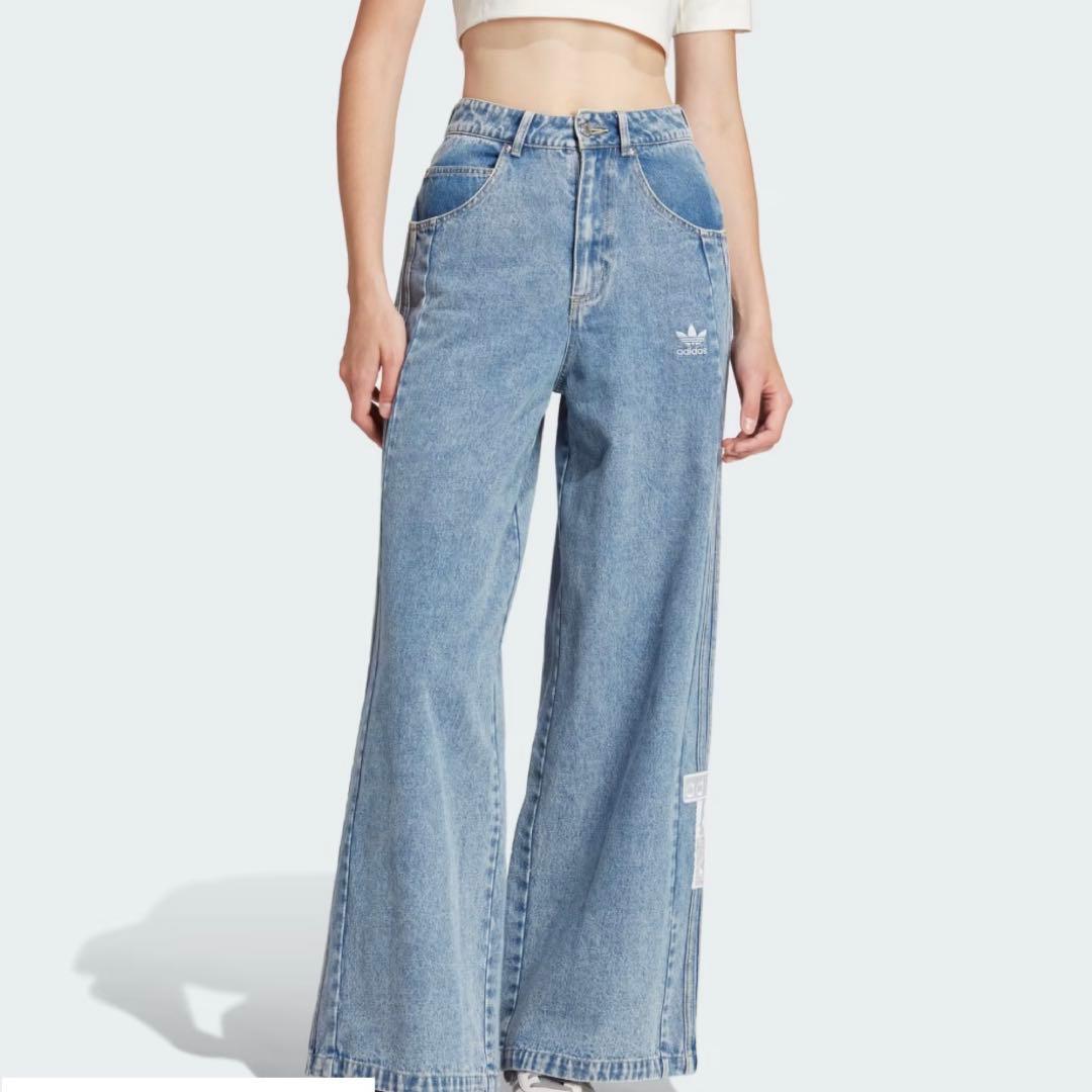 adidas ワイドレッグデニム ジーンズ