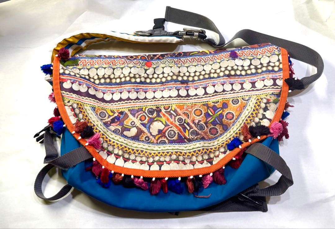 UNDERCOVER/アンダーカバー 民族柄転写プリントメッセンジャーバッグ