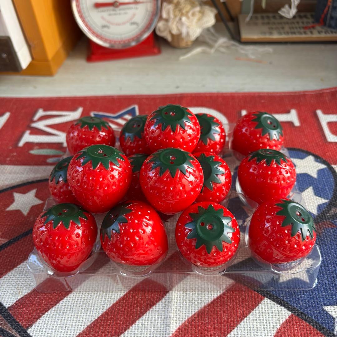 リップバーム　いちご 訳あり】 いちご リップクリーム 4個 リップバーム - メルカリ