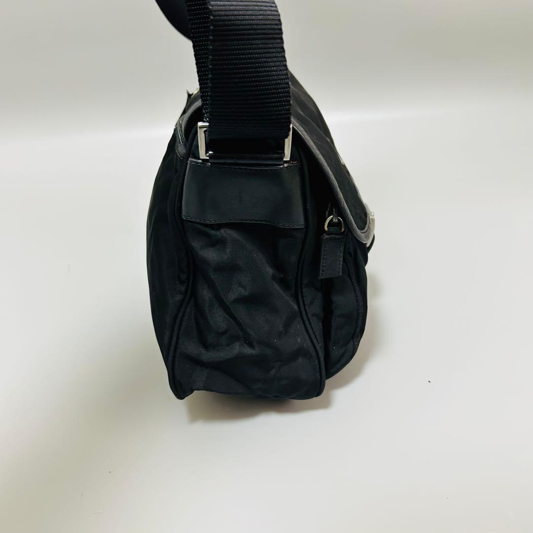 PRADA プラダ テスートナイロン クロスボディ ショルダーバッグ