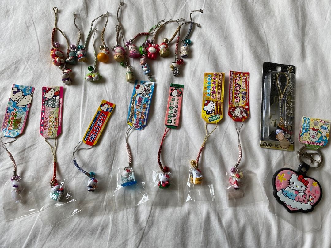 ハローキティ ご当地ストラップ 23点
