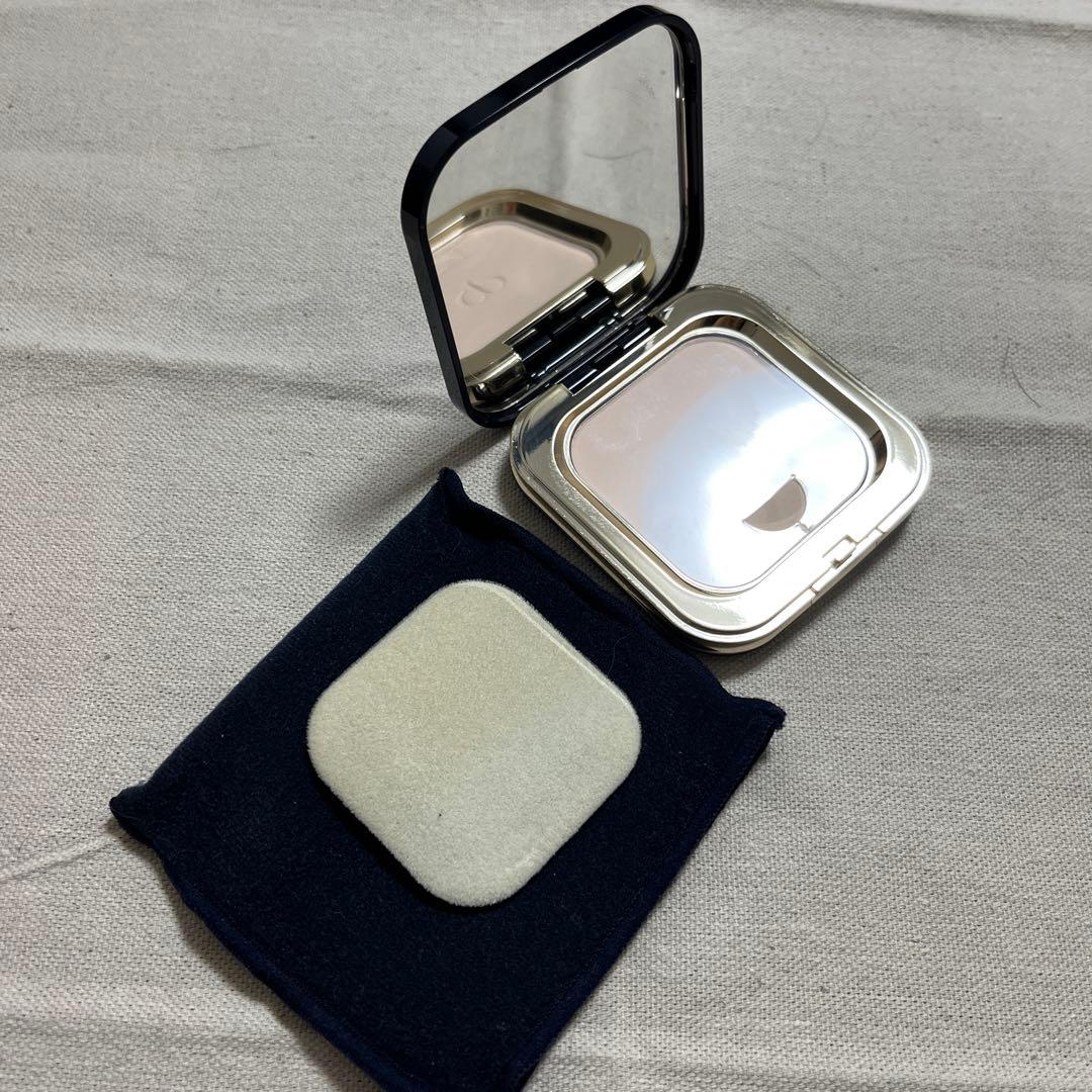 クレドポー　プードルコンパクト　エサンシエルn