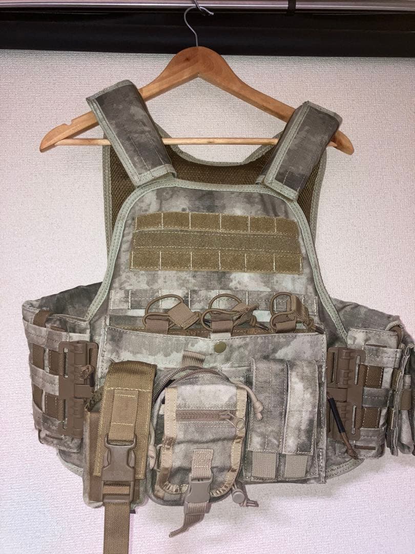 プレートキャリア　CONDOR A-TACS AU