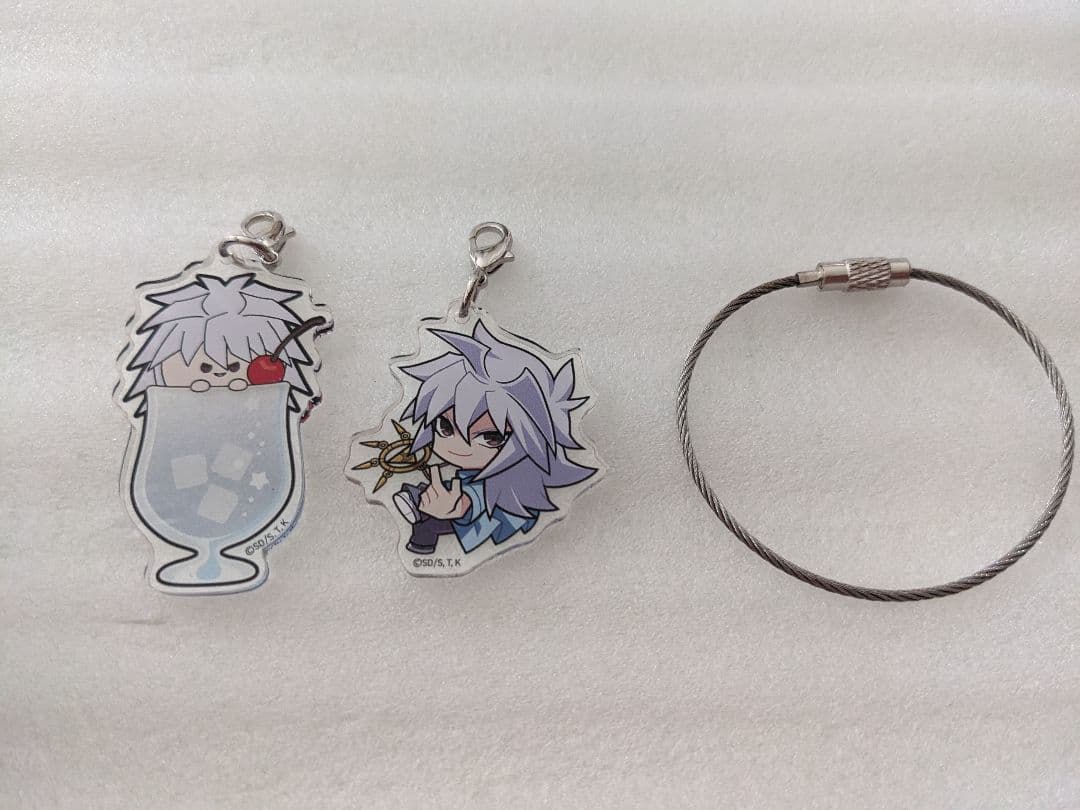 遊戯王 カフェ 闇バクラ ちびキャラアクリルワイヤーチャームA ②
