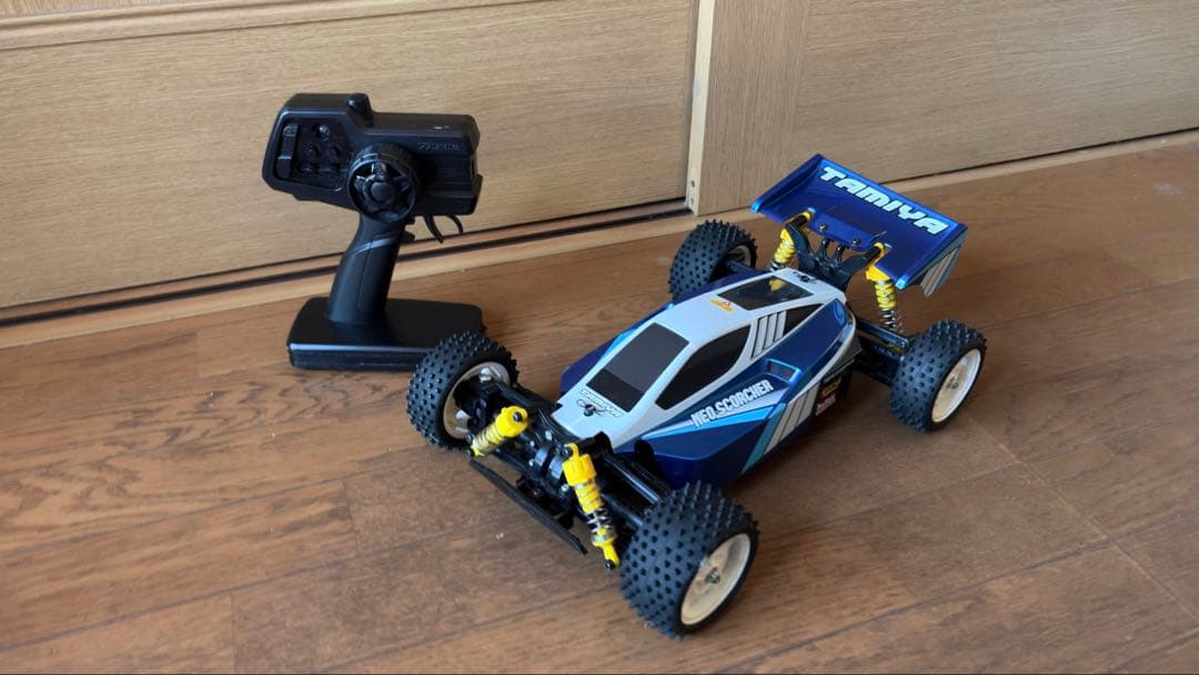 タミヤ ネオスコーチャー プロポ・バッテリー1本・バッテリー充電器付