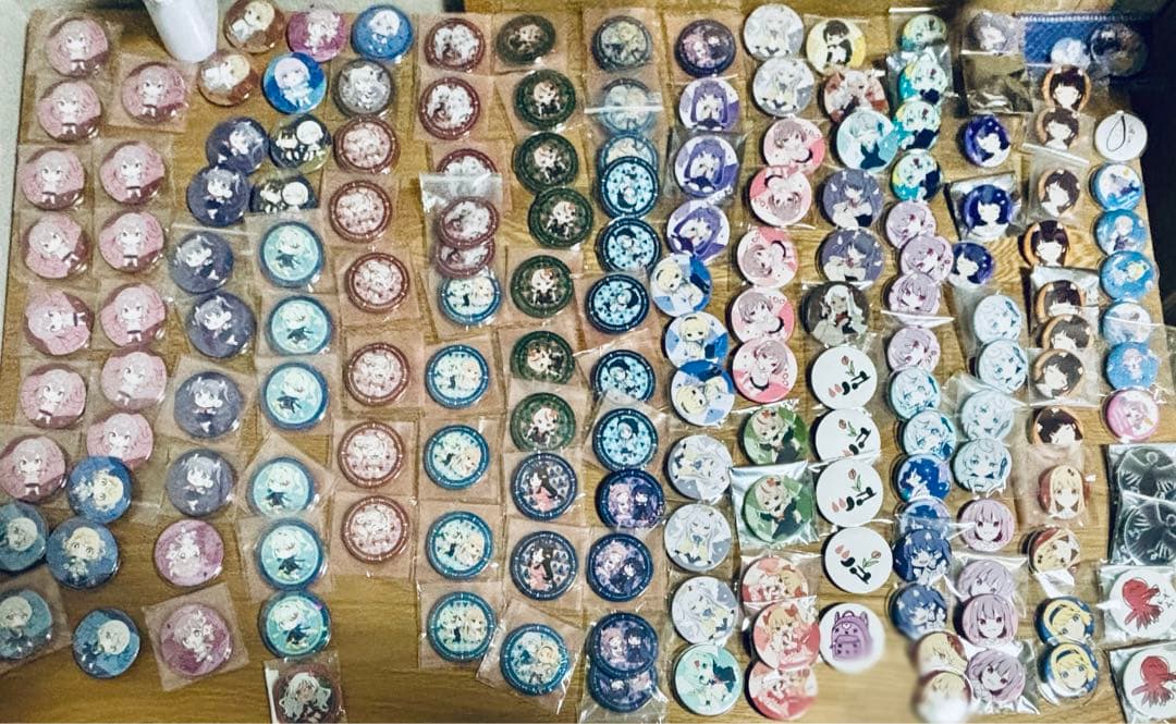 ツユ 缶バッジ バラ売り〇