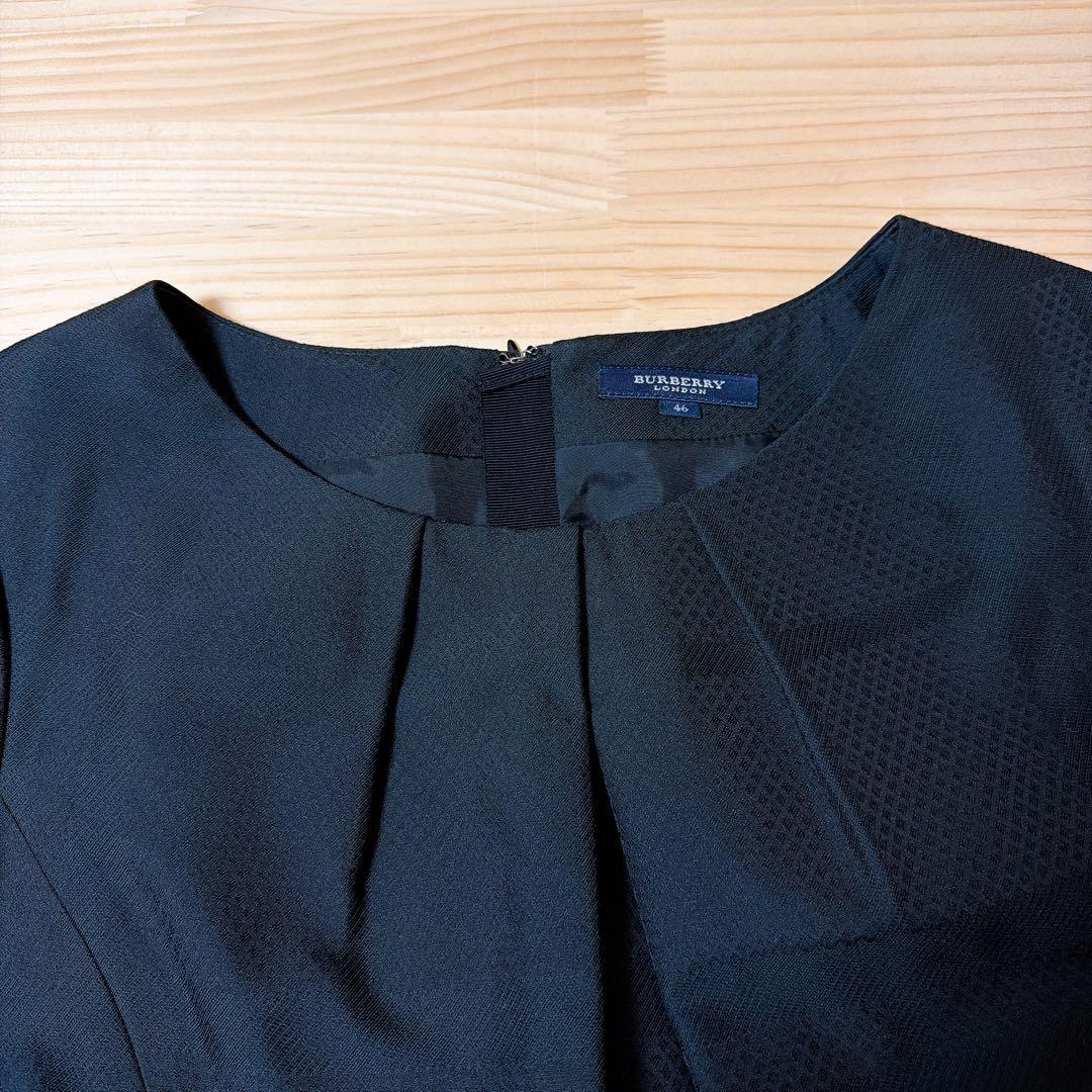 Burberry ワンピース 半袖 ブラック チェックの地模様 レディース
