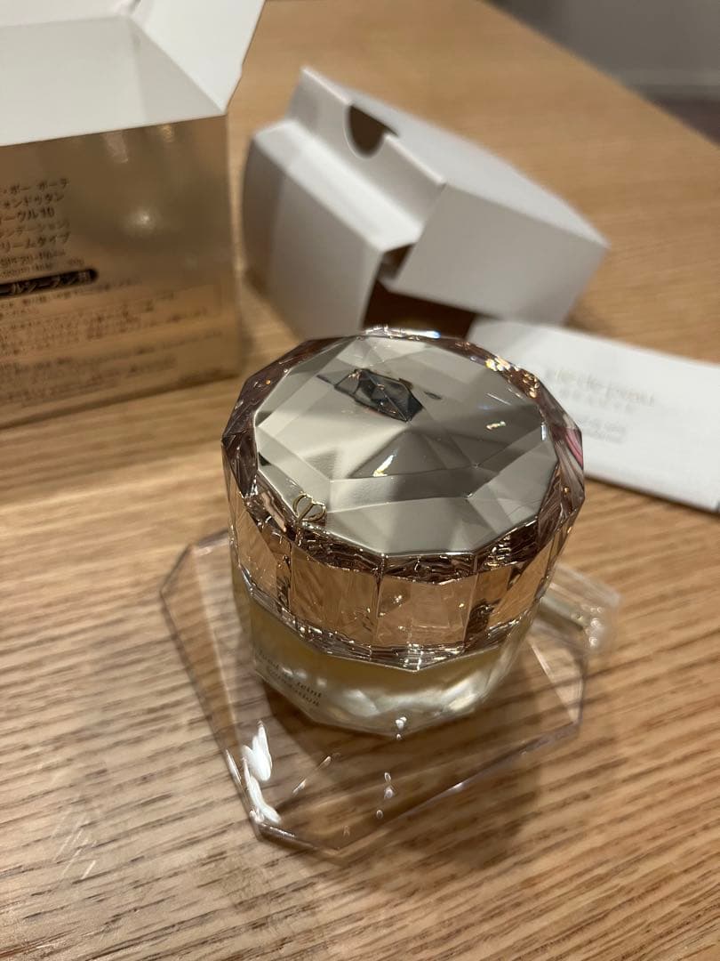 クレ・ド・ポー ボーテ ル・フォンドゥタン オークル10 30g