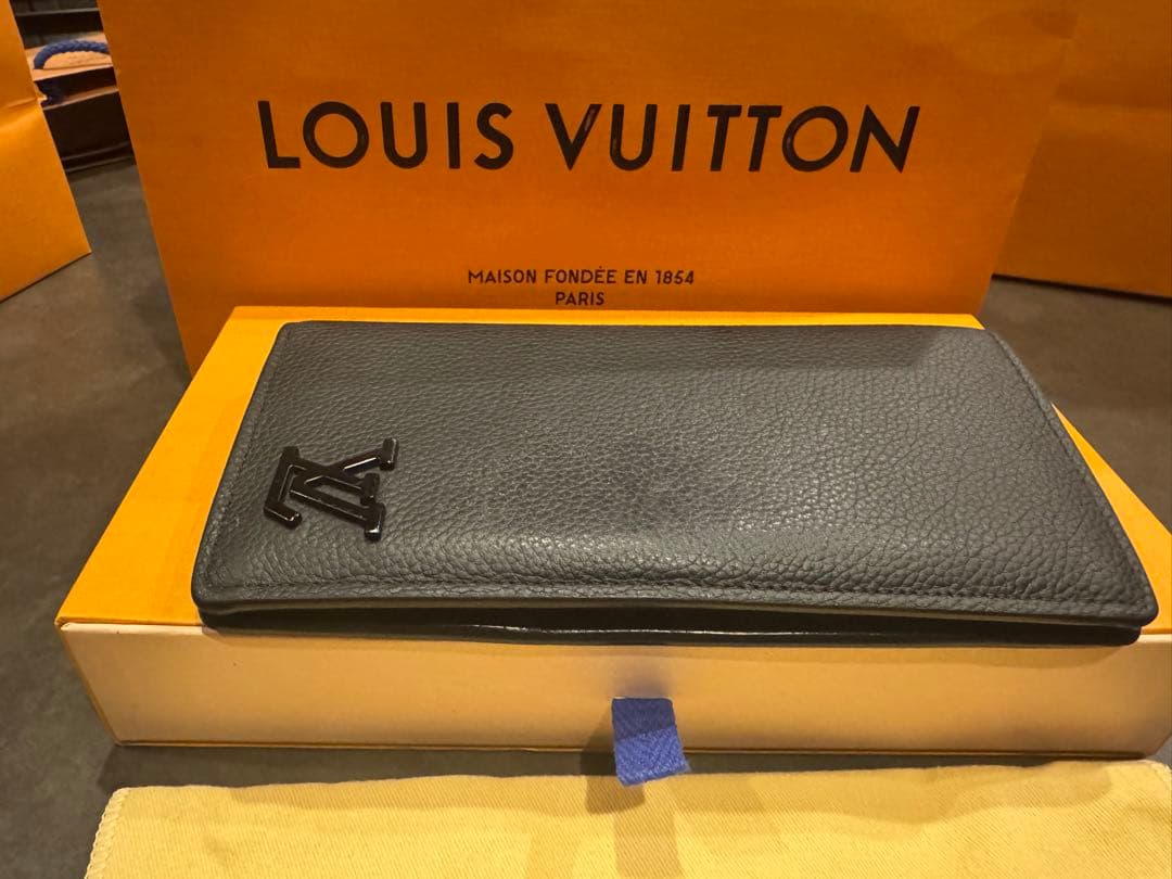 ノエルイヴィトン ポルトフォイユ ブラザ アエログラム トリヨン 二つ折り