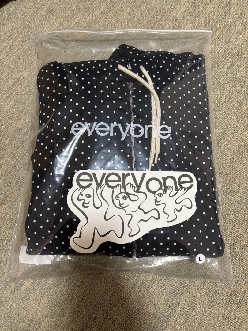 everyone back logo dot zip up hoodie L - メルカリ