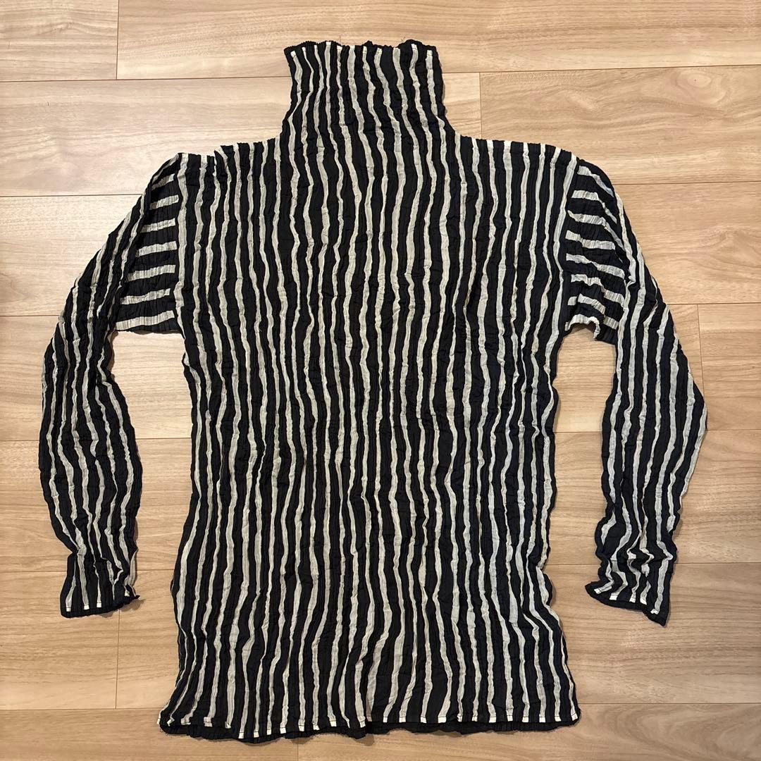 ISSEY MIYAKE プリーツ　長袖　ストライプ　Lサイズ オムプリッセ イッセイ ミヤケHOMME PLISSE ISSEY MIYAKE ストライプ