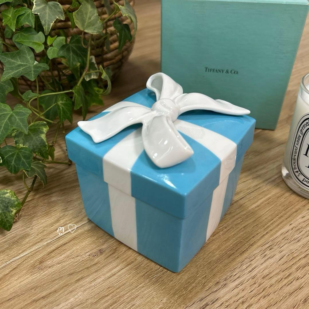 ティファニー　ブルーボウボックス　ラージ　プレゼントリボン　小物入れ　インテリア