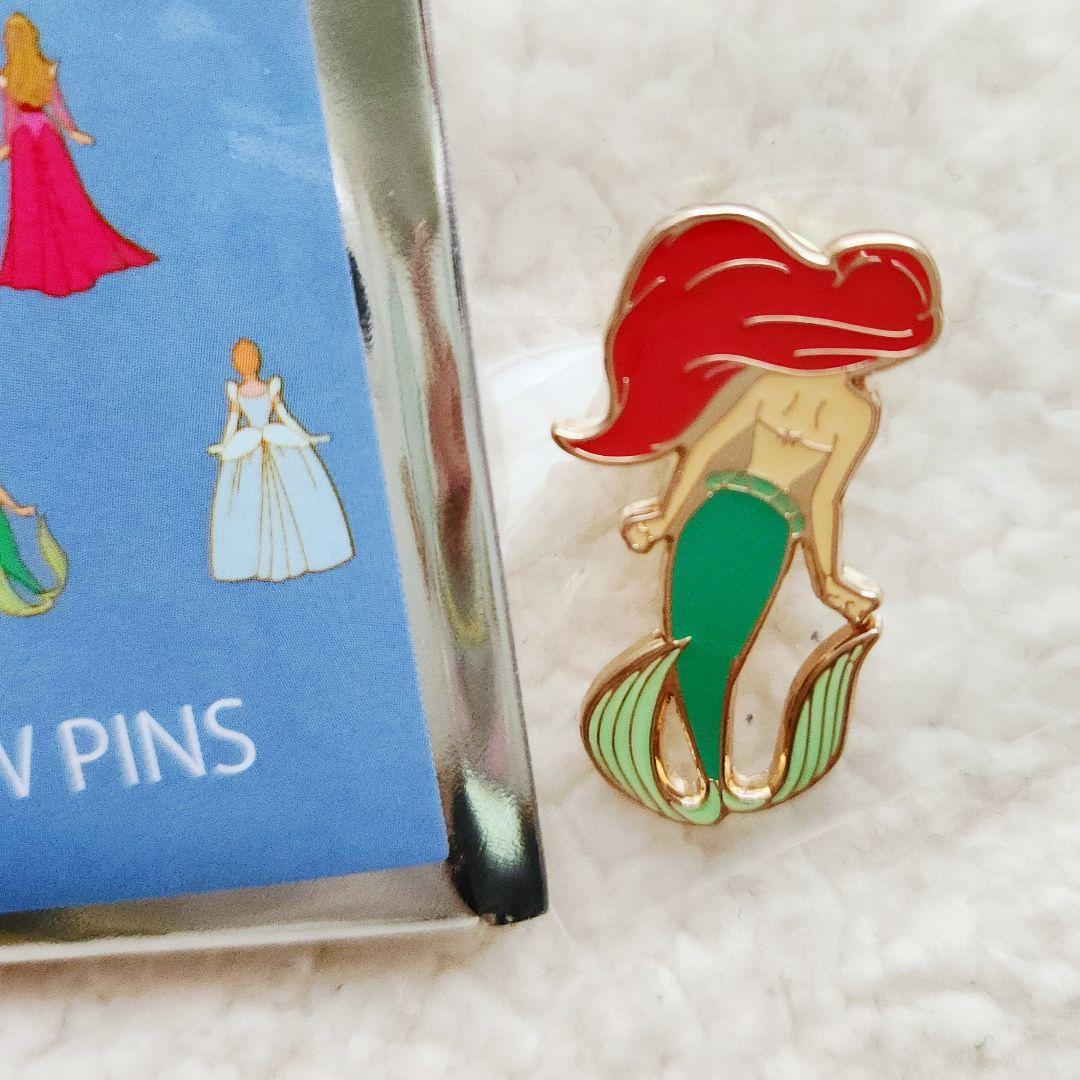 ディズニープリンセス100周年 限定ピンバッジ アリエル - メルカリ