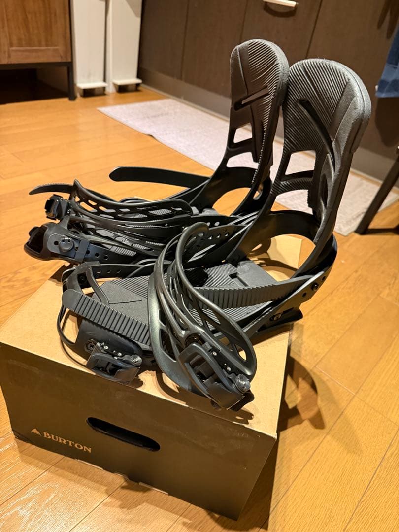 Burton ミッション ビンディング Mサイズ