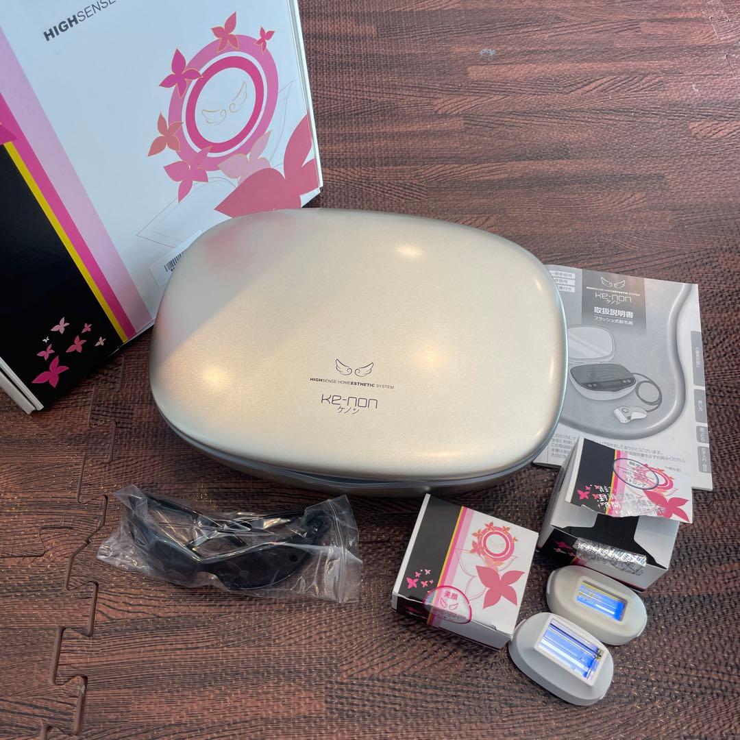 ケノン 脱毛器 vr8.0 カートリッジ3つ　眉毛脱毛器付き
