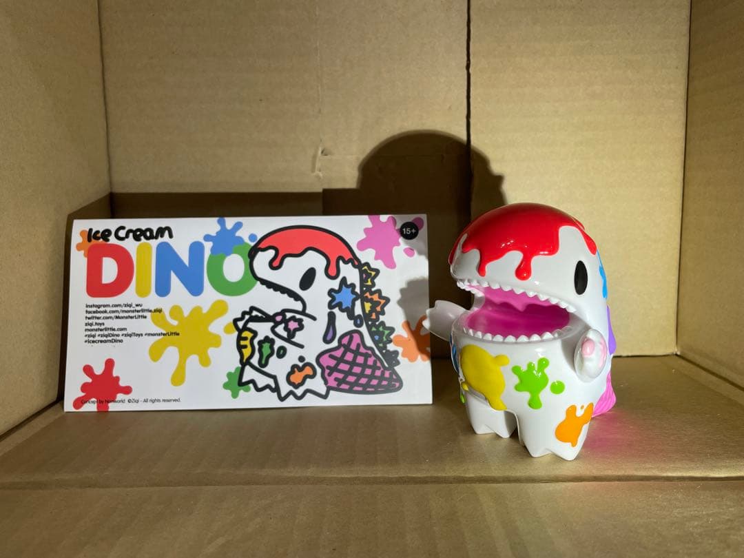 Ziqi Wu Rainbow Patch Ice Cream Dino ソフビ