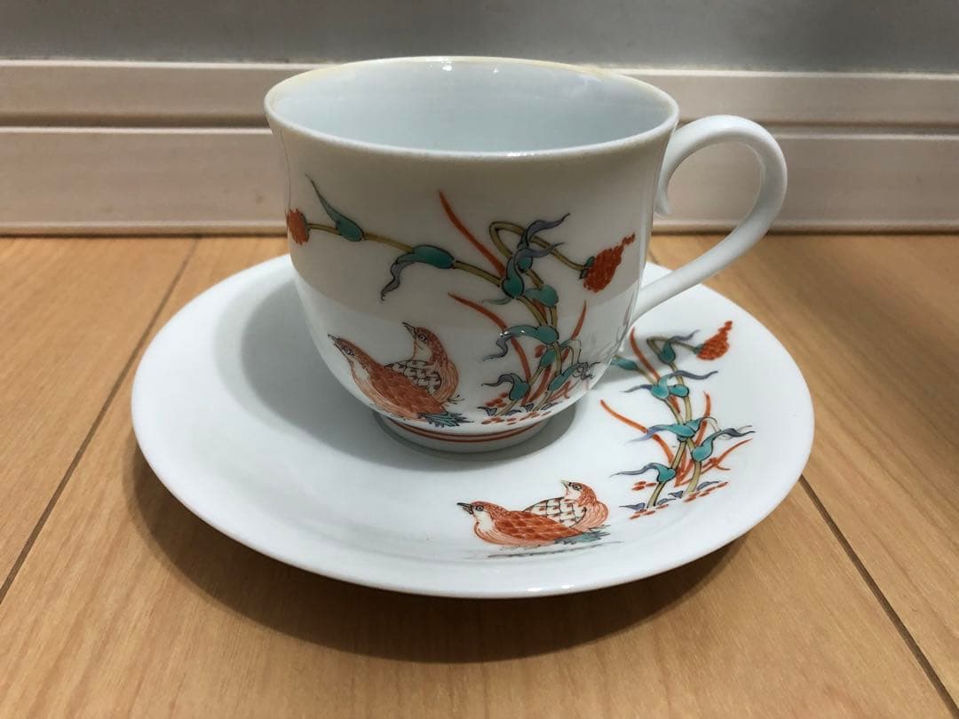 十四代柿右衛門　珈琲碗　コーヒーカップ　錦　粟鶉文 柿右衛門窯 錦椿文珈琲碗 – ギャラリー一番館オンラインショップ