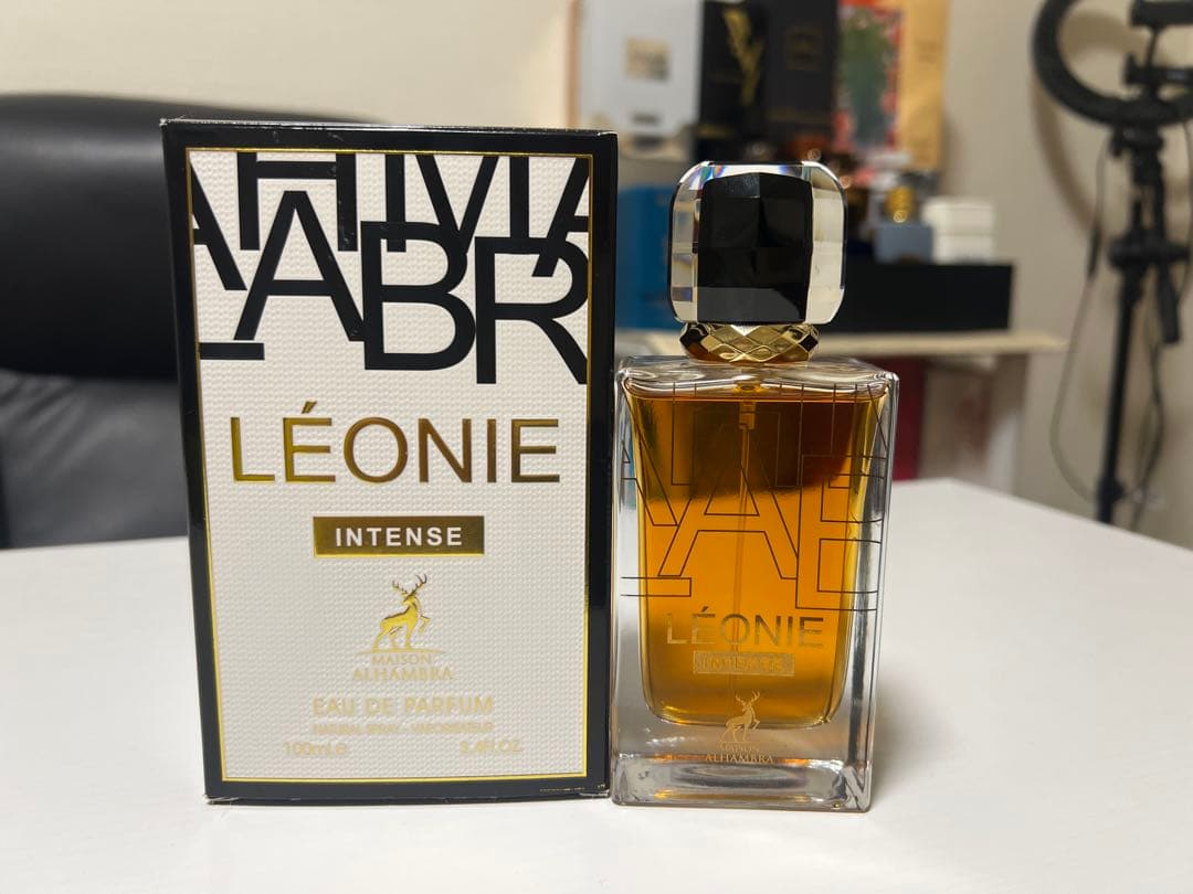 Maison Alhambra Léonie Intense 香水(女性用) - メルカリ