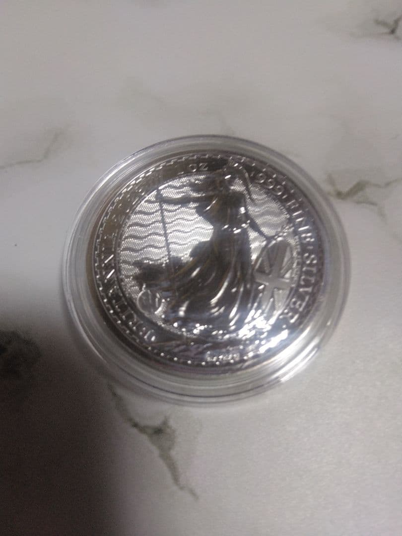 2023年チャールズ即位ブリタニア銀貨1オンス新品 2026年】ブリタニア銀貨1オンス チャールズ王 新品未使用 : Gold