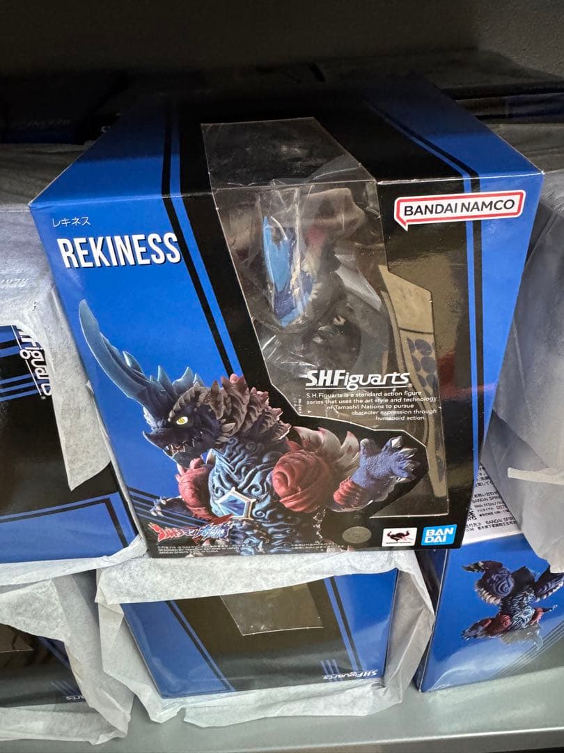 フィギュアーツ　ウルトラマンオメガ　レキネス