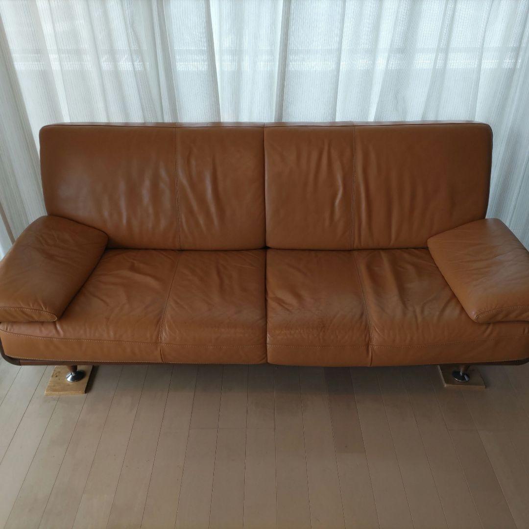 アサヒ製　 3人掛けレザーソファ