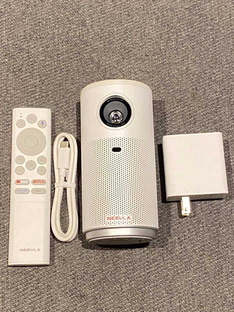 NEBULA ポータブルプロジェクター 本体