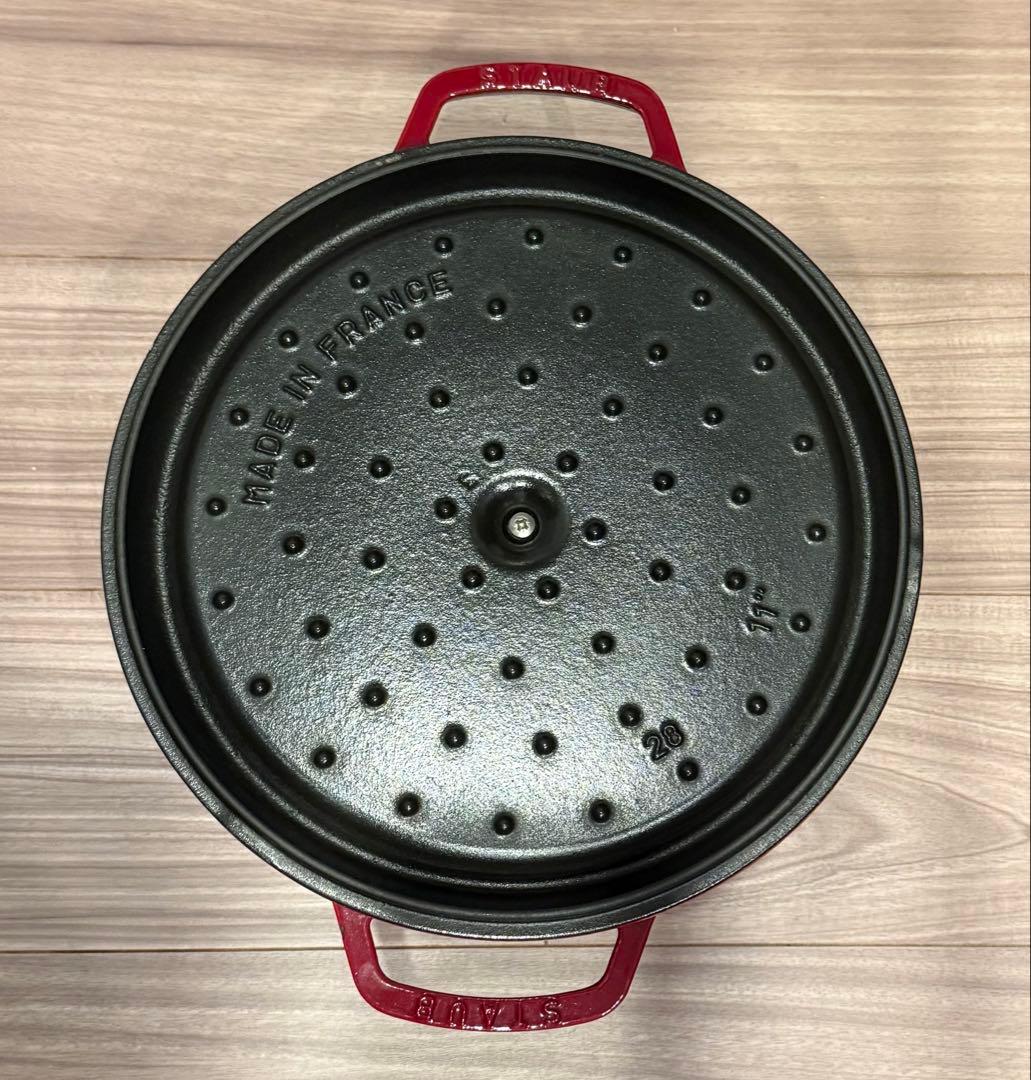 ストウブ ピコ・ココット 28cm ラウンド チェリーレッド 鋳鉄 - メルカリ