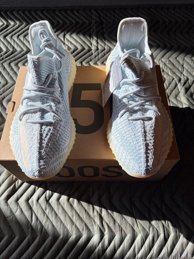 靴 adidas YEEZY BOOST 350 V2