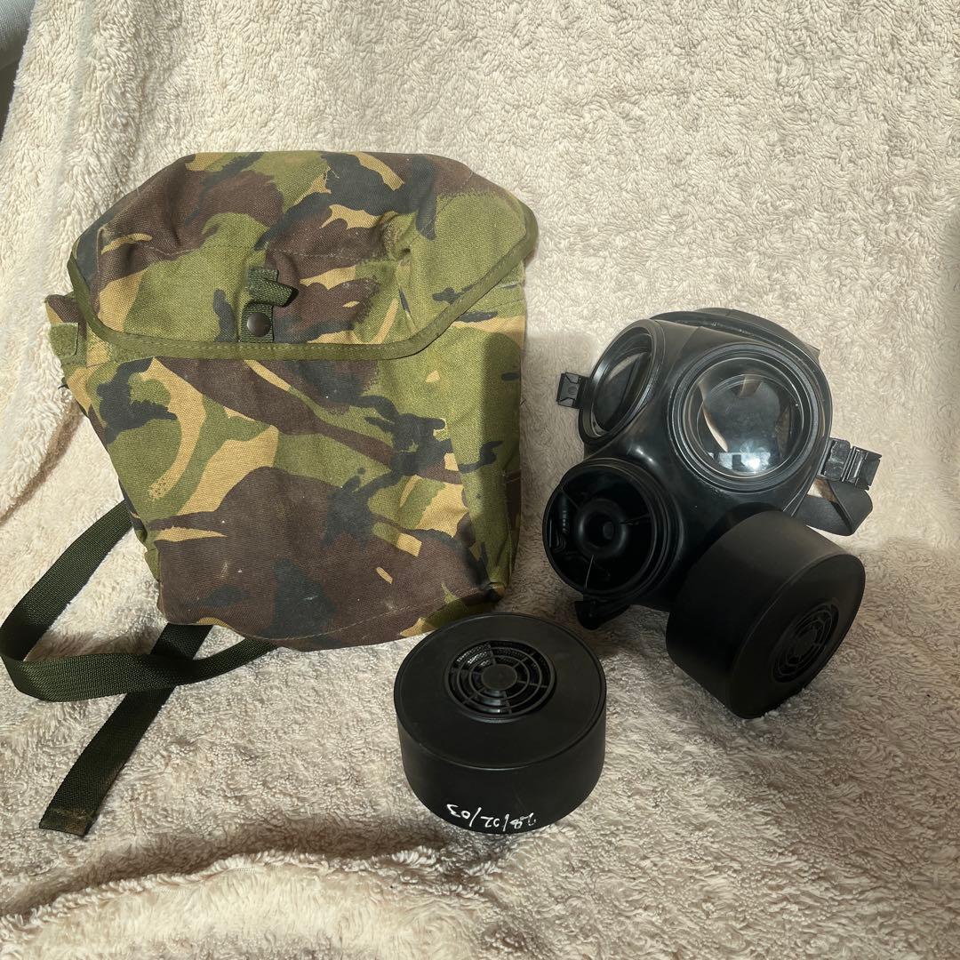イギリス軍 S10ガスマスク＆DPMバッグ＋予備のフィルター