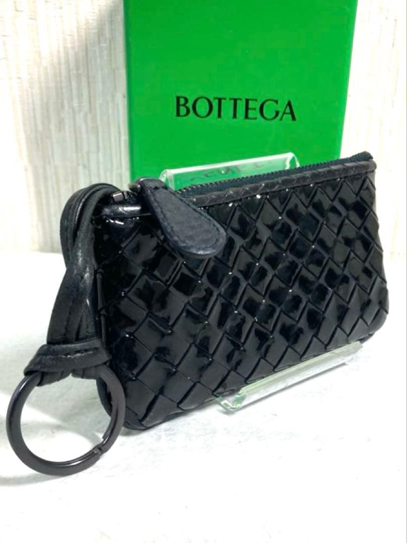 美品 ボッテガヴェネタ イントレチャート パテントレザー パイソン ケース