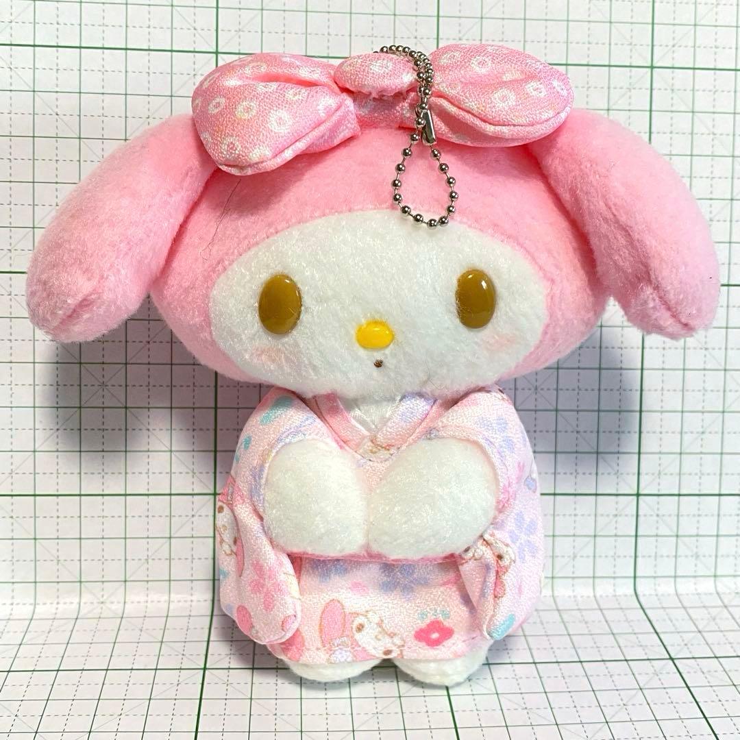 マイメロディ　着物　マスコット キーホルダー サンリオ マイメロディ マスコット 桜着物 赤 ぬいぐるみ ボール