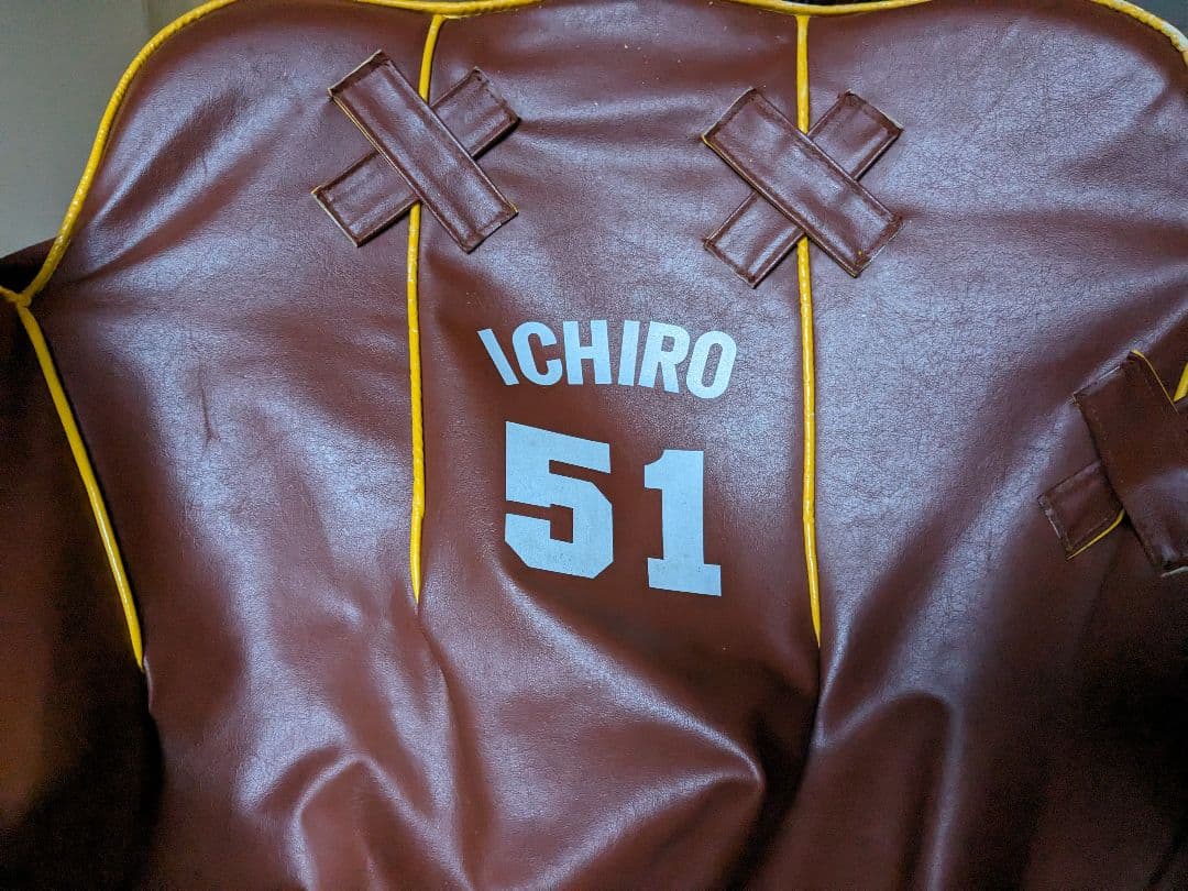 激レア！イチローグローブクッションAsahi三ツ矢サイダー懸賞品 - メルカリ