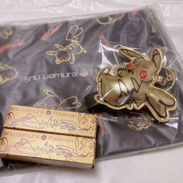 ◓ シュウウエムラ 2019 クリスマスコフレ ◓