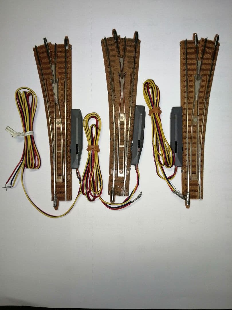 TOMIX ポイントレール 左分岐2本 右分岐1本 電動3方ポイントN-PRL541/280-15(F)｜製品情報｜製品検索｜鉄道模型